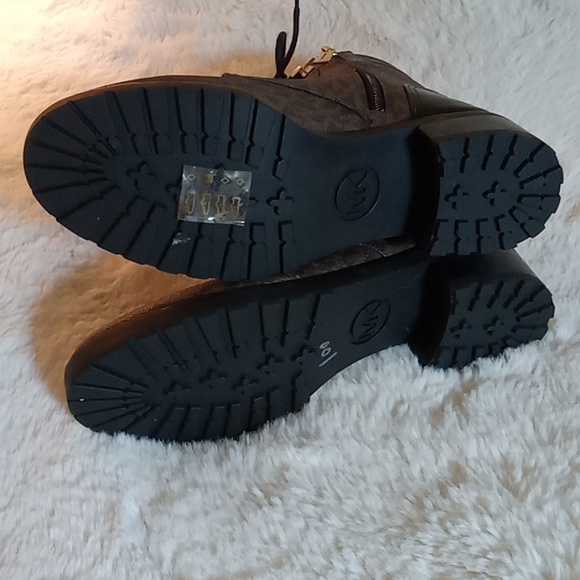 NWOB Michael Kors laceup combat boots wms 6.5 black & brown w/ MK logos - Picture 8 of 9